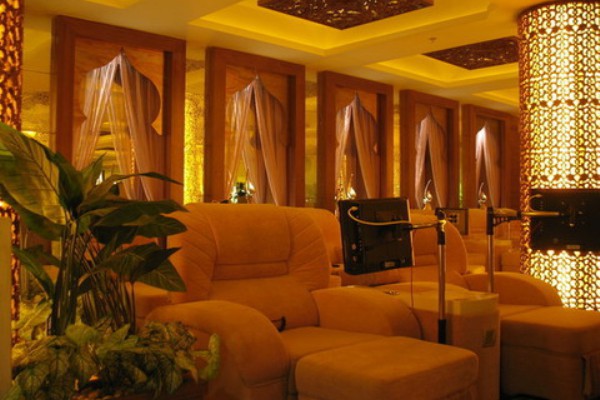 重庆按摩，一触即通的养生之道